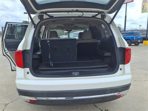Used 2018 Honda Pilot Touring image 20