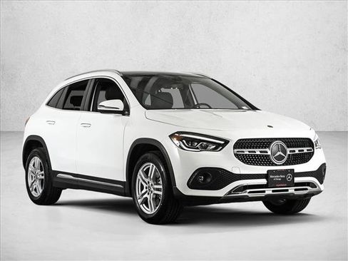 Used 2022 Mercedes-Benz GLA 250 4MATIC image 3