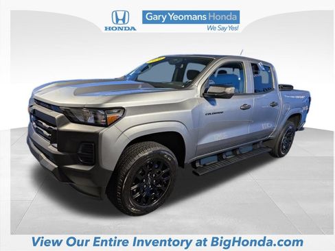 Used 2026 Chevrolet Colorado W/T w/ WT Custom Package RWD image 10