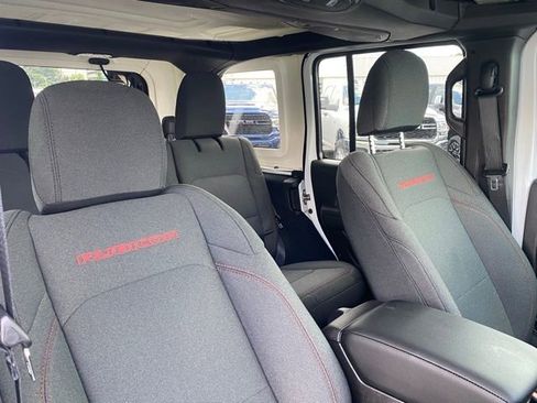 New 2025 Jeep Wrangler Unlimited Rubicon w/ Steel Bumper Group image 30