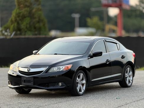 Used 2013 Acura ILX w/ Technology Package FWD image 4