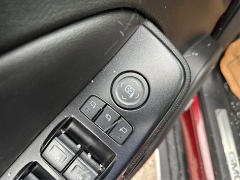 Used 2020 GMC Yukon SLT image 39