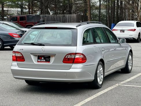 Used 2005 Mercedes-Benz E 320 Wagon image 4