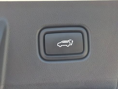 Used 2025 Hyundai Tucson Limited AWD/4WD image 33