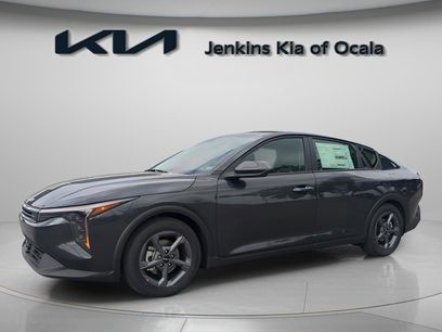 New 2025 Kia K4 LXS