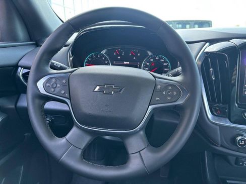 Used 2024 Chevrolet Traverse RS FWD image 16