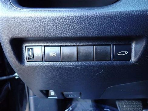 Used 2019 Toyota RAV4 XLE w/ Convenience Package AWD/4WD image 17