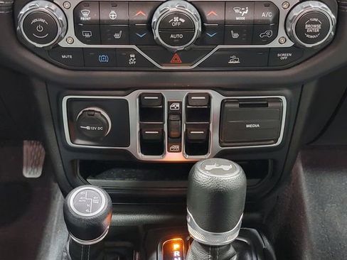 Used 2024 Jeep Wrangler Unlimited Sahara w/ Dual Top Group AWD/4WD image 22