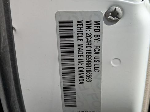 Used 2024 Chrysler Pacifica Touring-L FWD image 32