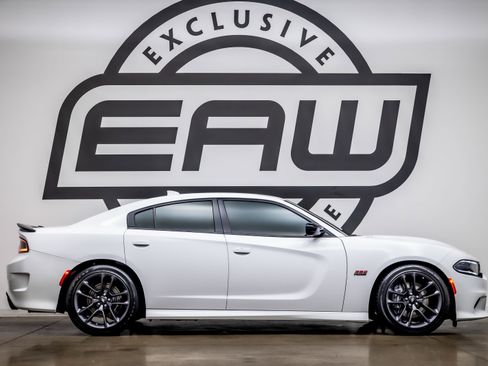 Used 2023 Dodge Charger Scat Pack w/ Plus Group RWD image 8