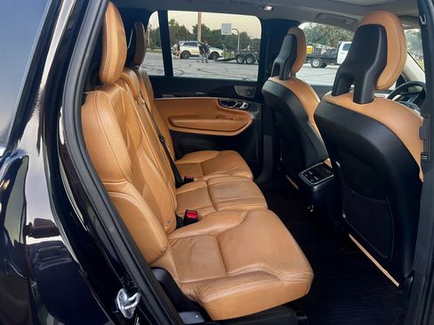 Used 2016 Volvo XC90 T6 Momentum w/ Momentum Plus Package image 18
