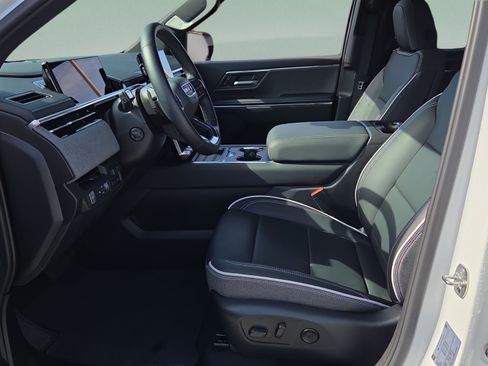 New 2026 GMC Sierra EV Elevation w/ Premium Package AWD/4WD image 9