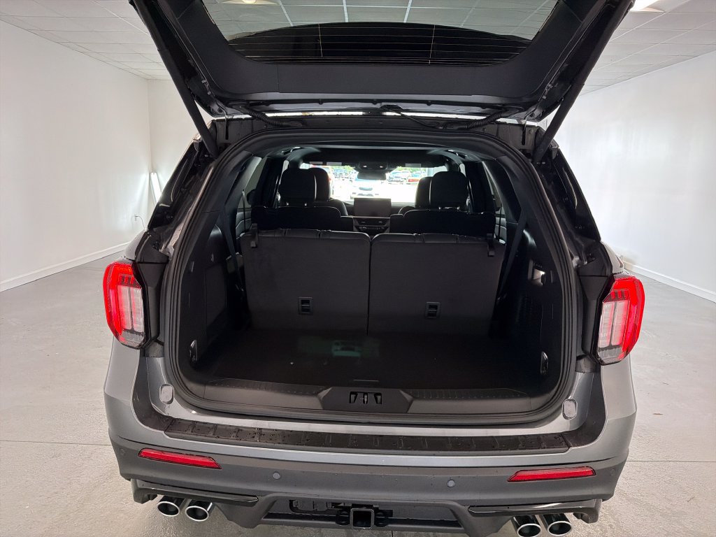 New 2026 Ford Explorer ST w/ Sun And Sound Package AWD/4WD image 8
