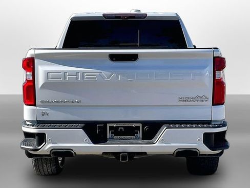Used 2020 Chevrolet Silverado 1500 High Country w/ Technology Package AWD/4WD image 4