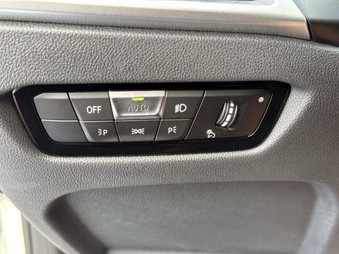 Used 2025 BMW i4 eDrive40 image 32