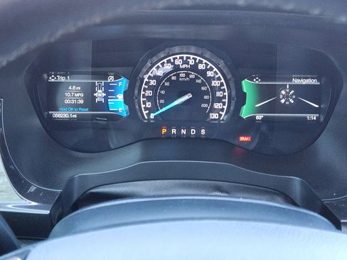 Used 2019 Ford Ranger Lariat w/ Black Appearance Package image 17