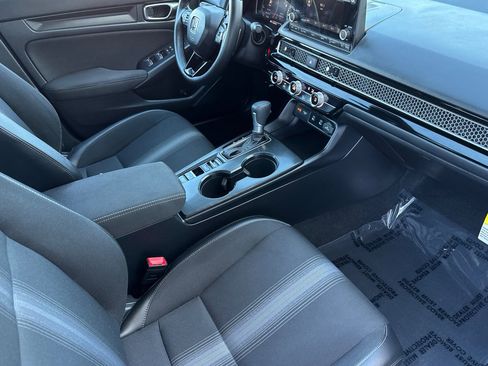 Used 2025 Honda Civic Sport image 14