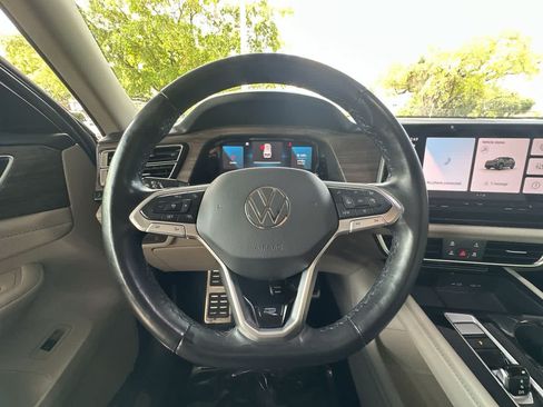 Used 2024 Volkswagen Atlas SEL Premium R-Line AWD/4WD image 15