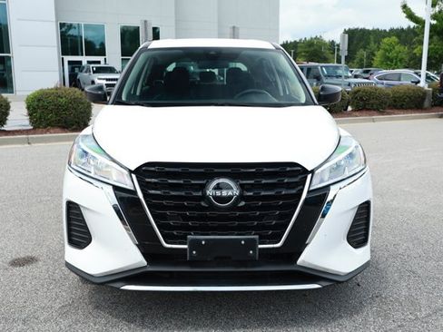 Used 2024 Nissan Kicks S FWD image 2