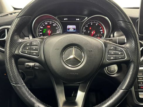 Used 2019 Mercedes-Benz GLA 250 4MATIC image 15