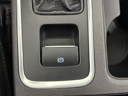 Used 2018 Ford Escape SE w/ SE SYNC Package AWD/4WD image 25