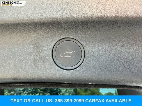 Used 2024 Tesla Model Y Performance AWD/4WD image 30