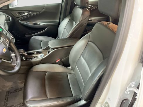 Used 2023 Chevrolet Malibu LT w/ Redline Edition FWD image 22
