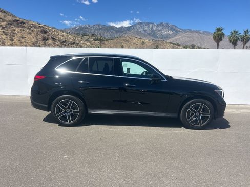 Used 2026 Mercedes-Benz GLC 300 image 4