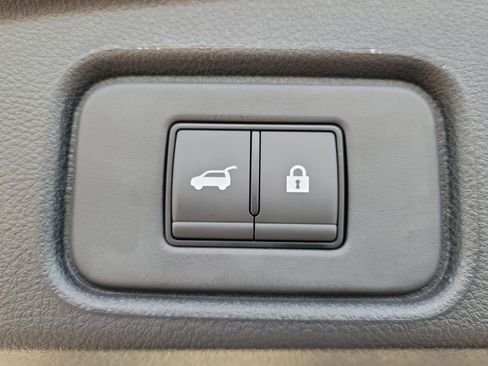 New 2026 Nissan Pathfinder Platinum image 11