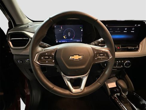 Used 2024 Chevrolet TrailBlazer LT w/ Convenience Package image 11