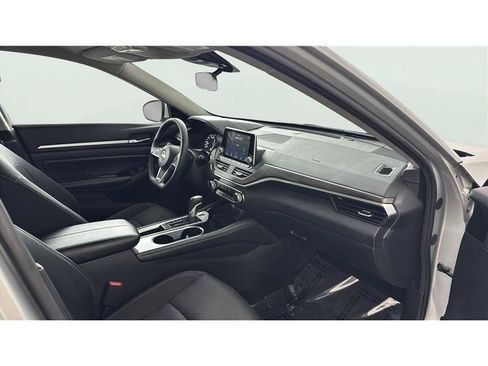 Used 2023 Nissan Altima 2.5 SV FWD image 15
