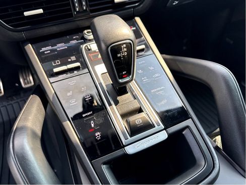 Used 2019 Porsche Cayenne S AWD/4WD image 21