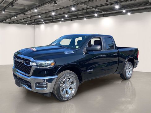 Certified 2025 RAM 1500 Big Horn AWD/4WD image 3
