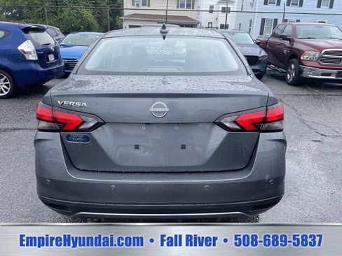Used 2025 Nissan Versa SV w/ Trunk Package FWD image 4