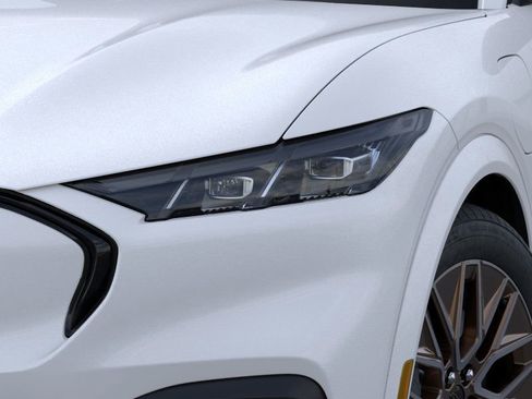 New 2026 Ford Mustang Mach-E Premium image 18