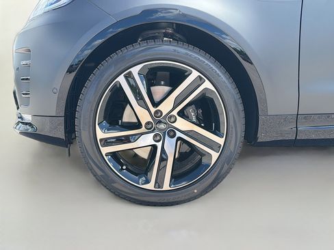 New 2026 Land Rover Discovery Limited Edition AWD/4WD image 43