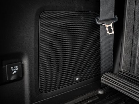 Used 2023 Toyota Highlander Platinum image 24