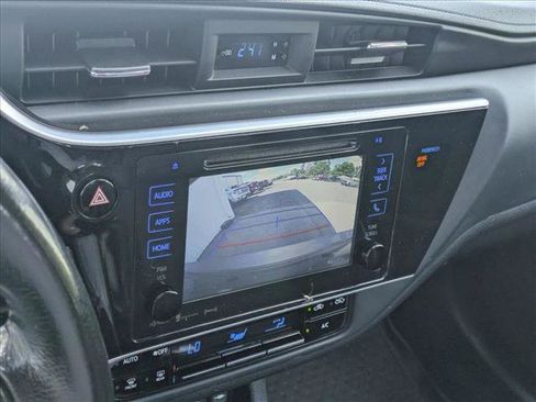 Used 2018 Toyota Corolla XLE FWD image 19