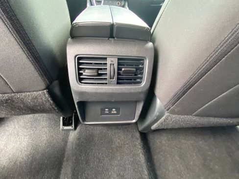Used 2023 Nissan Rogue SV AWD/4WD image 24