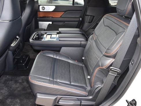Used 2024 Lincoln Navigator Black Label image 10