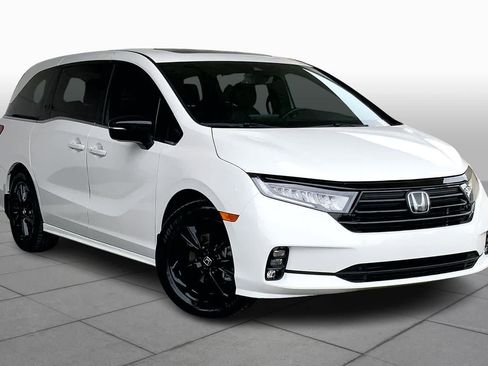 Used 2023 Honda Odyssey Sport image 6