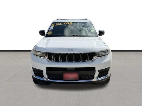 Used 2025 Jeep Grand Cherokee L Laredo RWD image 2