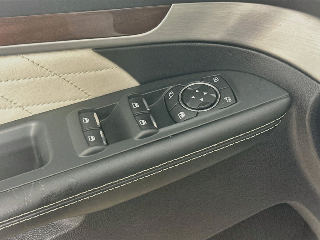 Used 2019 Ford Explorer Platinum AWD/4WD image 22