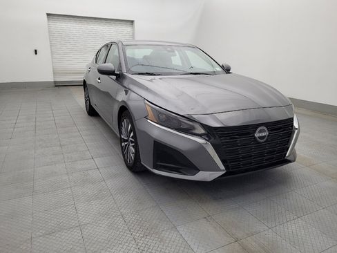 Used 2023 Nissan Altima 2.5 SV image 13