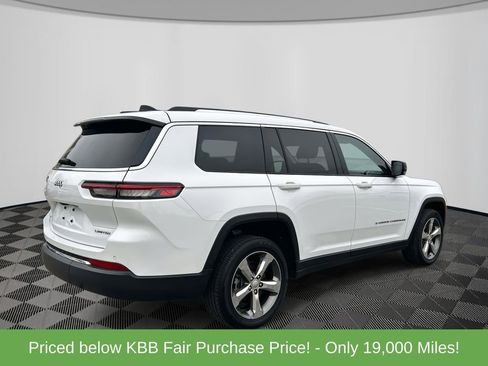 Used 2024 Jeep Grand Cherokee L Limited AWD/4WD image 5