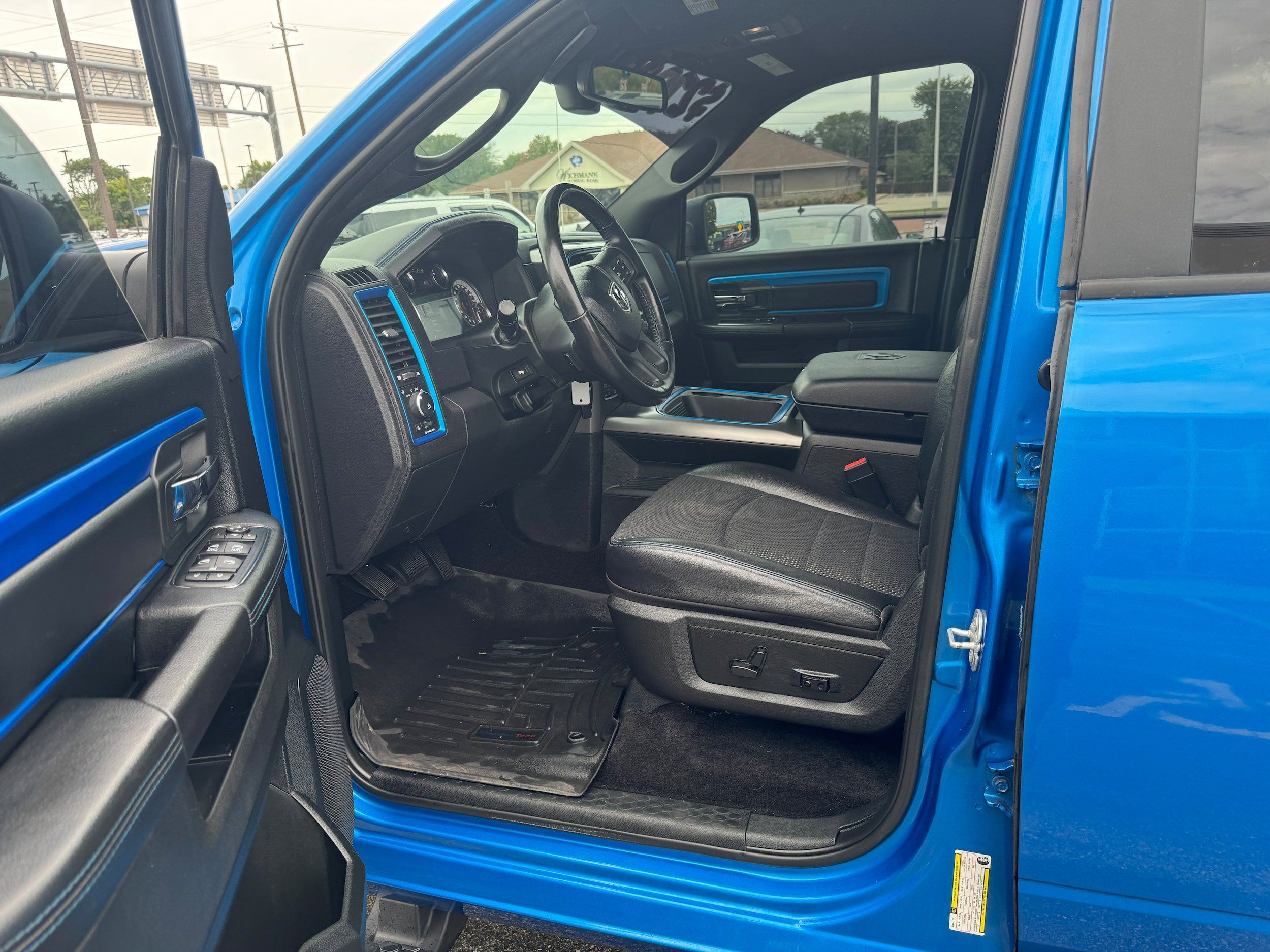 Used 2018 RAM 1500 Sport w/ Hydro Blue Sport Package AWD/4WD image 6