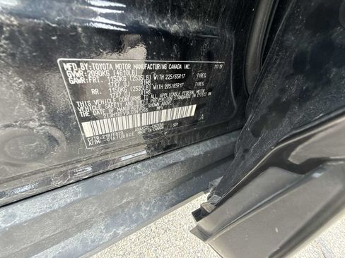 Used 2020 Toyota RAV4 LE w/ Carpet Mat Package FWD image 29