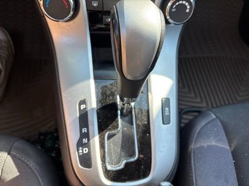 Used 2014 Chevrolet Cruze LT FWD image 15