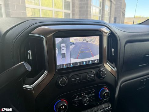 Used 2019 Chevrolet Silverado 1500 High Country w/ Technology Package AWD/4WD image 42
