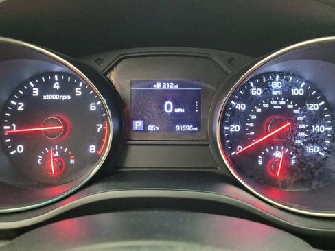 Used 2019 Kia Sedona EX FWD image 23